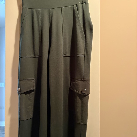 CAbi Olive Chargo Pants - Picture 6 of 9